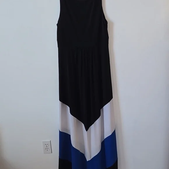 Studio One New York Sleeveless Maxi Dress - Picture 6 of 12